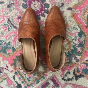 Women’s shoes size 8.5